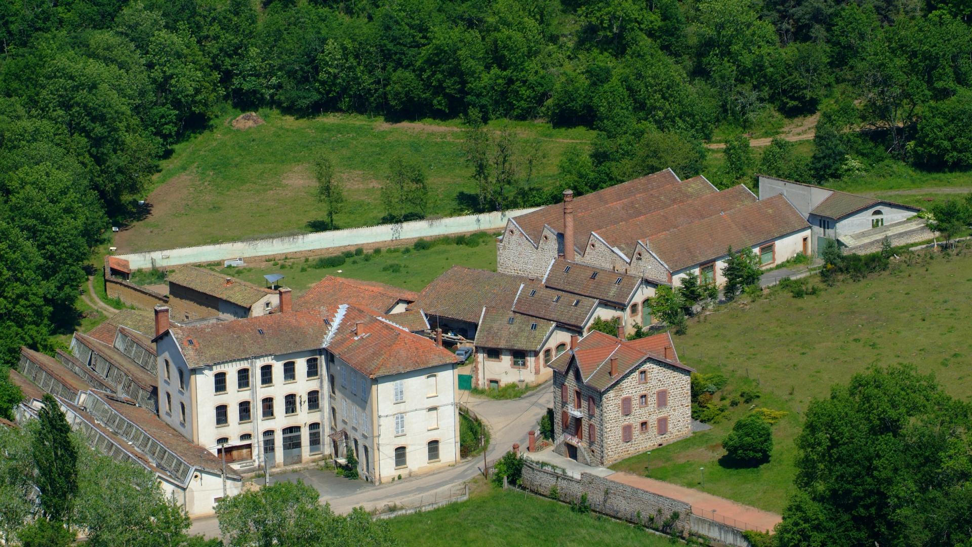 La Forteresse De Couzan Loire Story