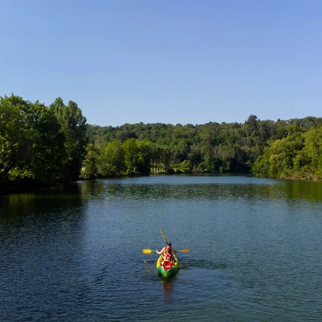 Outdoor canoé
