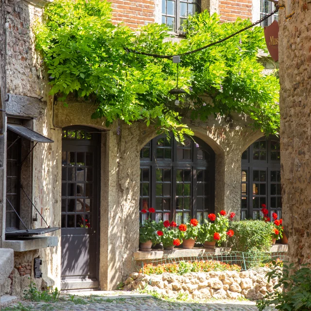 Pérouges