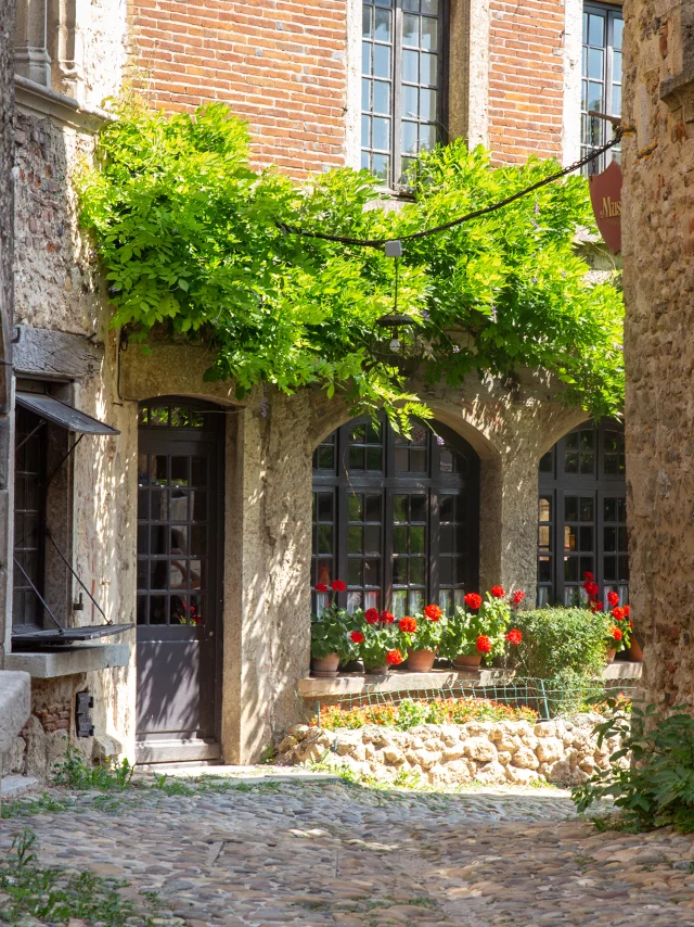 Pérouges