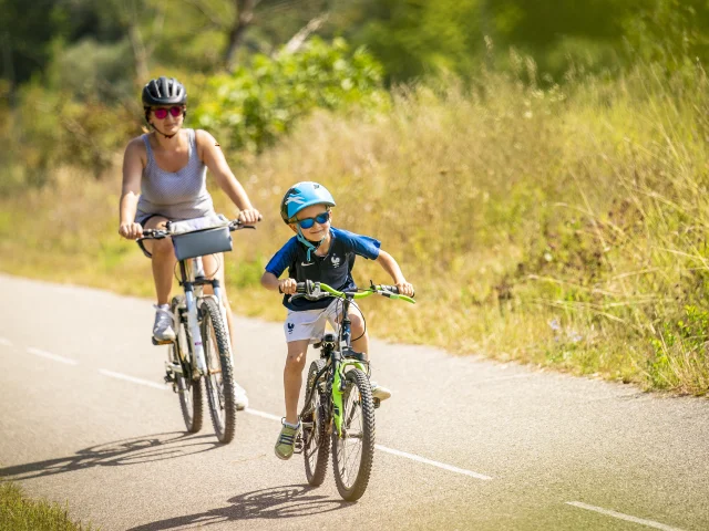Vélo Ballade en famille et enfants
