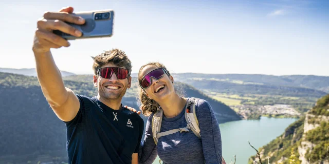 Selfie über dem See von Nantua