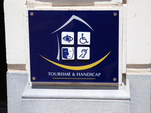 Handitourism