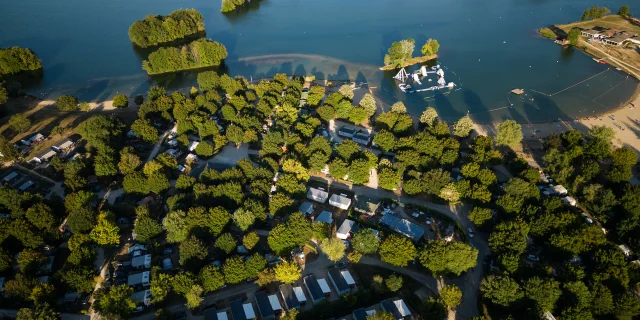 Hébergement camping La Plaine tonique