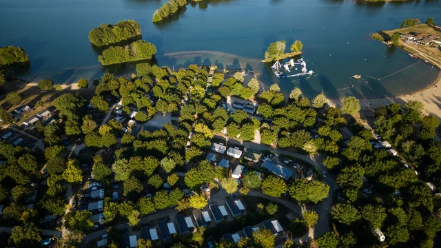 Hébergement camping La Plaine tonique