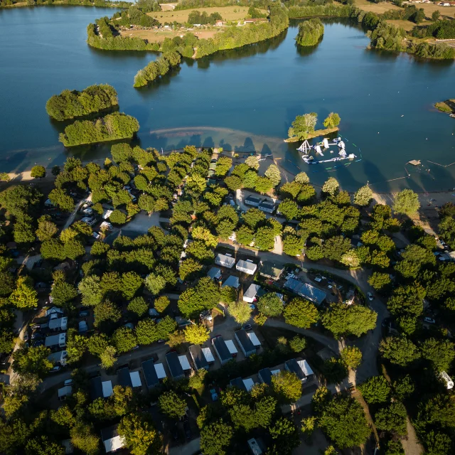 Hébergement camping La Plaine tonique