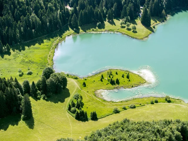 Lac Genin landscape