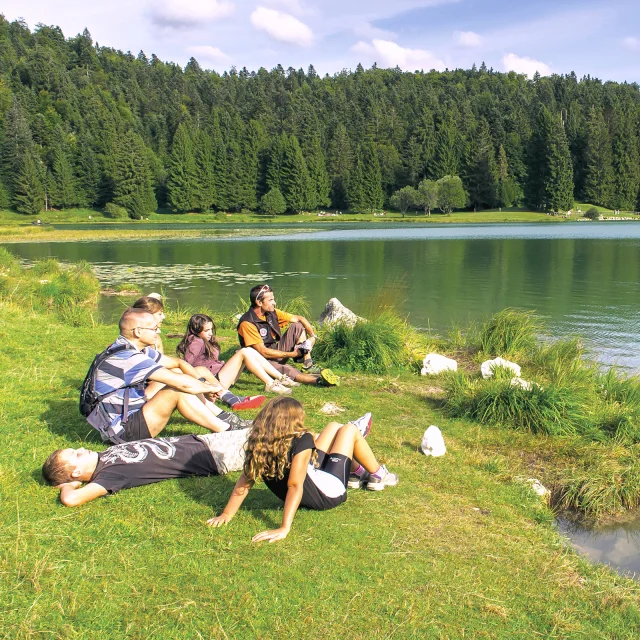 Tourists on Lake Genin