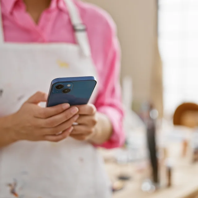 Cuisinier au téléphone