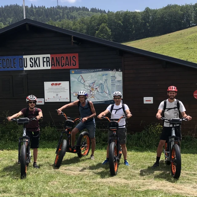 Elektrischer Tretroller auf dem Plateau de Retord