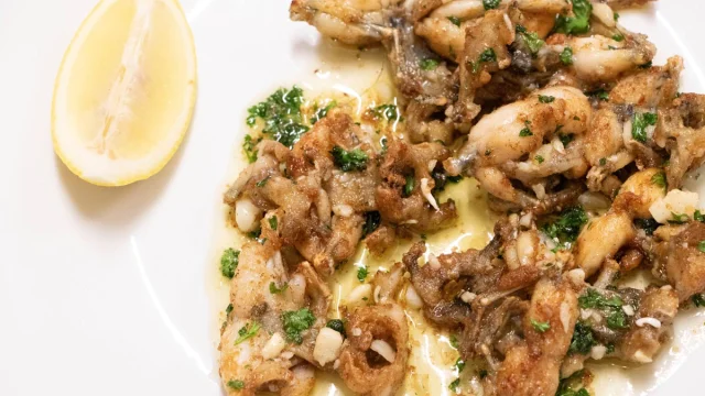 Grenouilles cuisinées comme en Dombes, Le Chalet De Brou à Bourg-en-Bresse