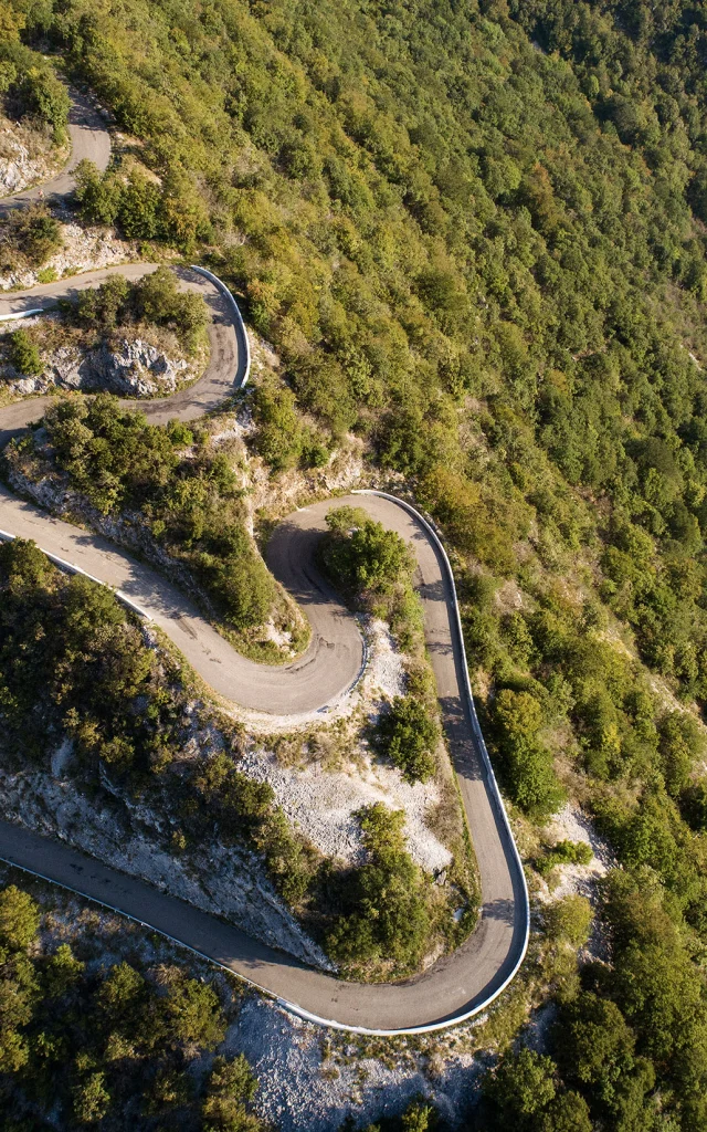 Lacets du Col du Grand Colombier, un défi à vélo