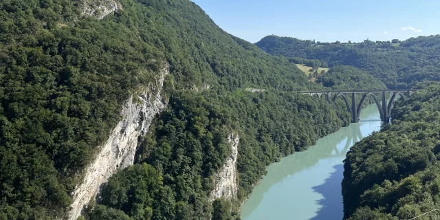 Vue sur le Rhône depuis Fort l'Ecluse