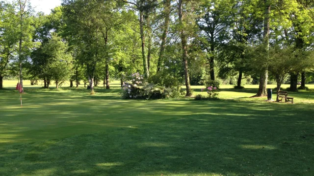 Putting Golf St Genis