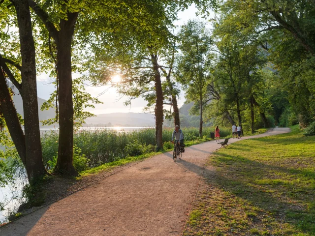 Cycling around Lac de Nantua