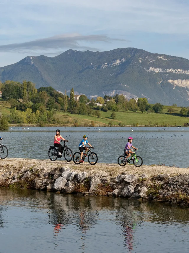ViaRhôna l'EuroVelo à Masigienu-de-Rives, dans l'Ain