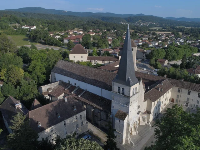 Abbaye d'Ambronay, au cœur de la Petite Cité de Caractère