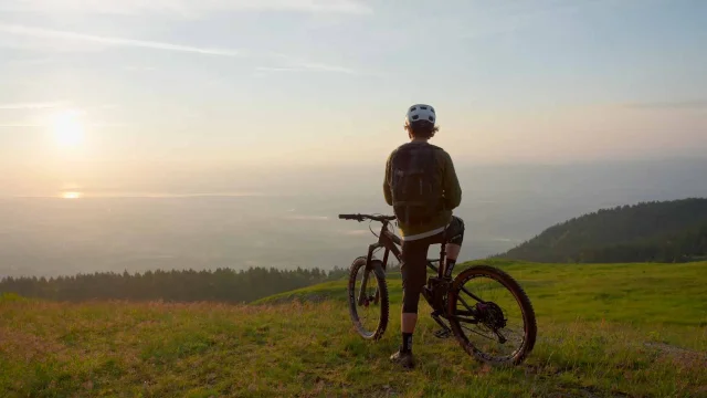 VTT dans la montagne de l'Ain, pour profiter de la vue