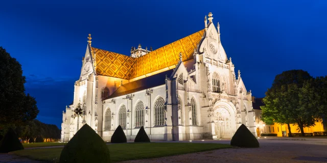 Monastère royal de Brou, la nuit