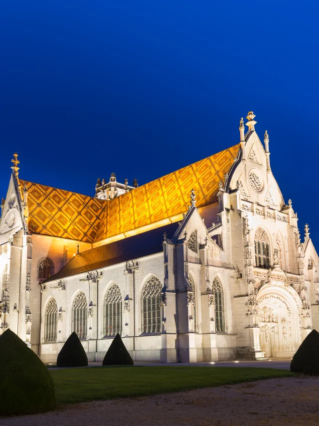 Monastère royal de Brou, la nuit