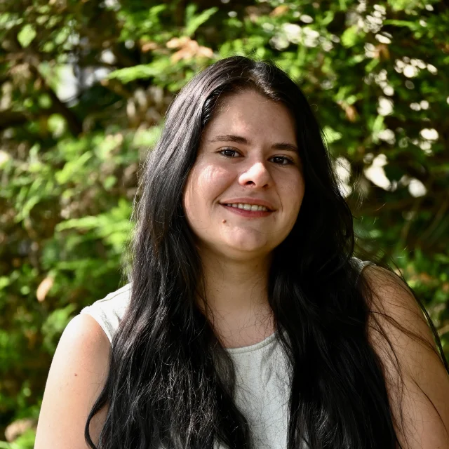 Samantha Caine, Aintourisme