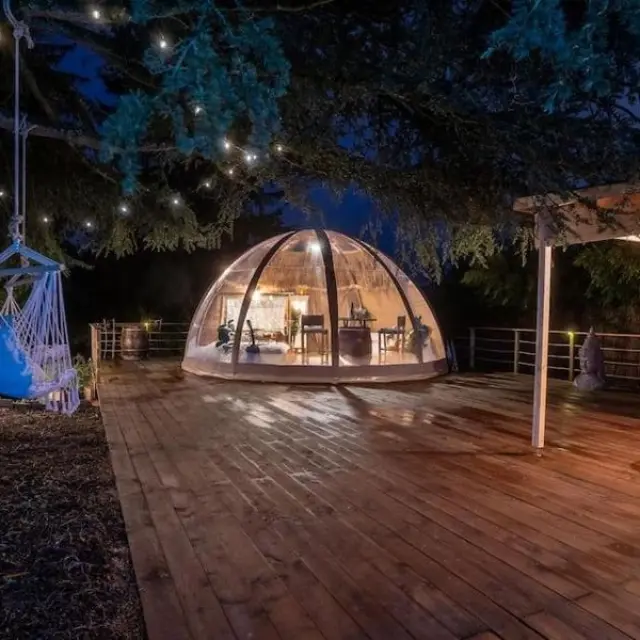 Maison bulle nuit sous un dôme pour un week-end insolite dans l'Ain