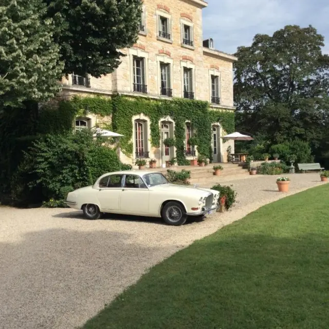 Château des Charmes à Guéreins