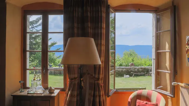 Château de Sothonod, chambres d'hôtes