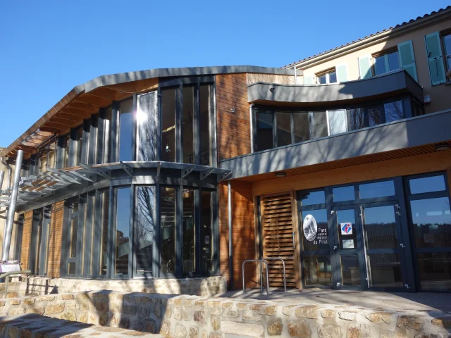 Entree de la Maison du Parc du Pilat