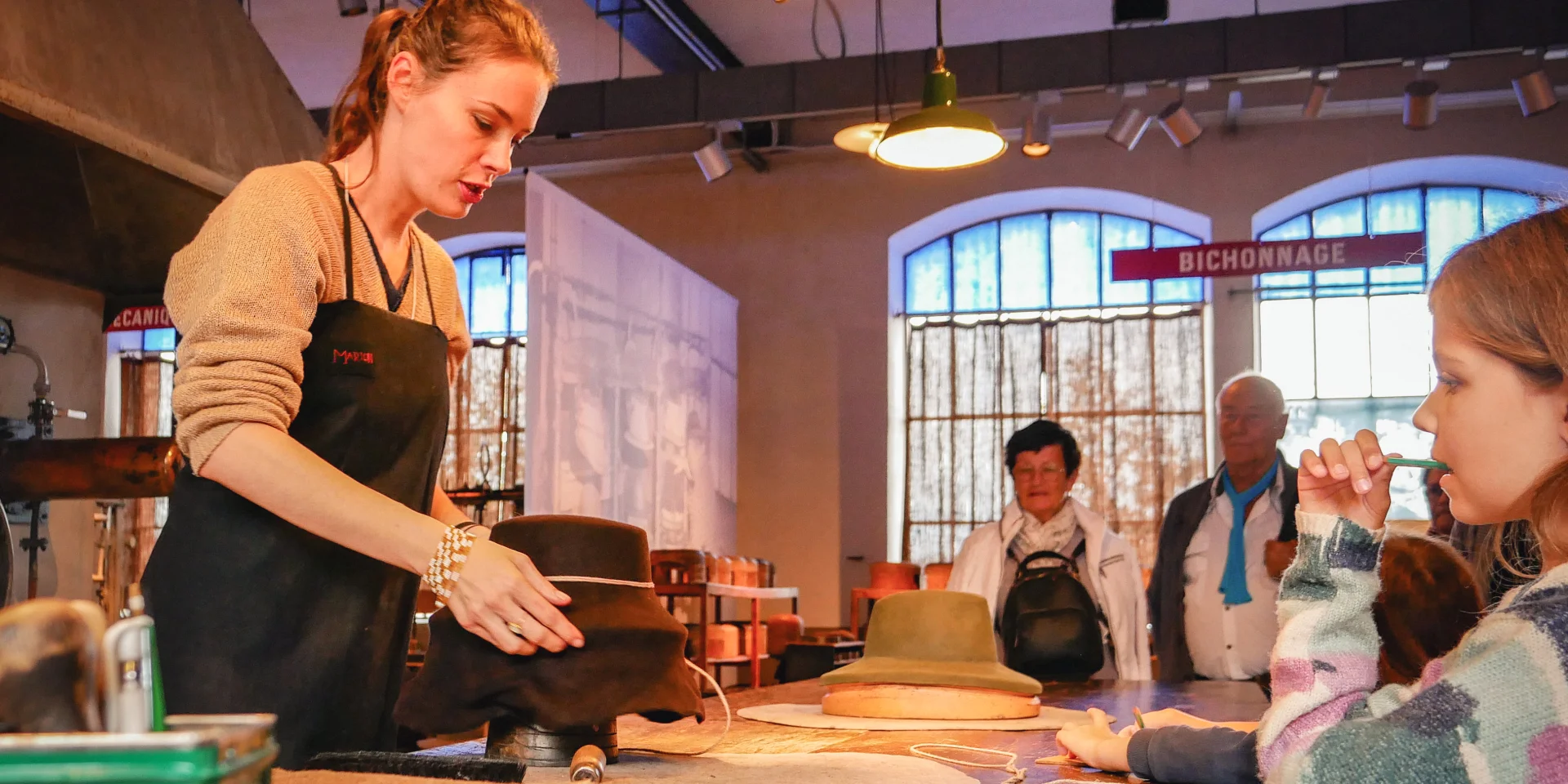 F Chazelles Sur Lyon Atelier Musee Du Chapeauadt42 Lespetitsdromois 14