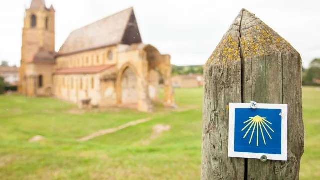 Saint Jacques De Compostelle Loire Tourisme Auvergne Rhone Alpes