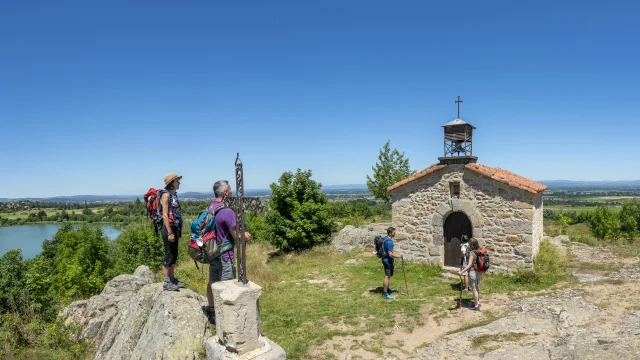 Auvergne-Rhône-Alpes - Haute-Loire - Le chemin de Compostelle de Cluny au Puy-en-Velay - Dans le Forez, la chapelle de Vidrieux près de Montbrison.