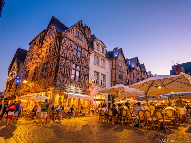 Place Plumereau Tours
