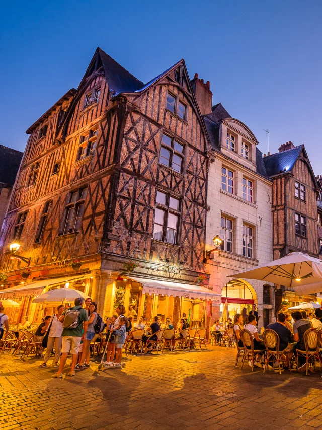 Place Plumereau Tours