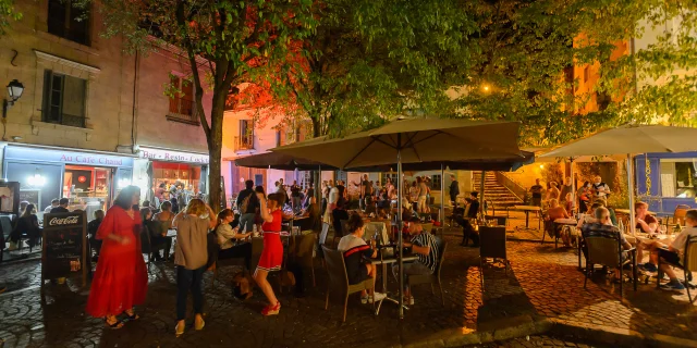 Place Chinon Nuit