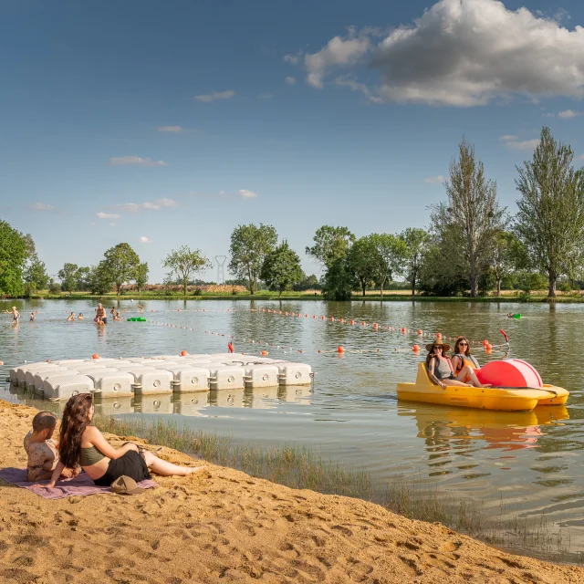 baignade au camping municipal de Bourgueil