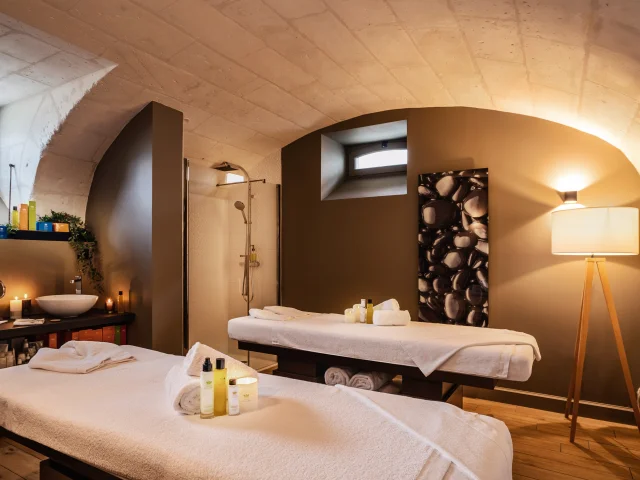 Spa du Best Western Hôtel de la Cité Royale à Loches