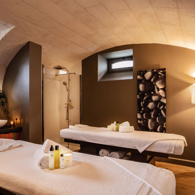 Spa du Best Western Hôtel de la Cité Royale à Loches