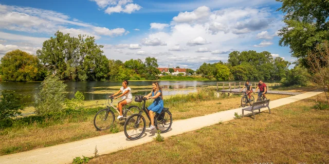 Le Cher à vélo à Athée sur Cher