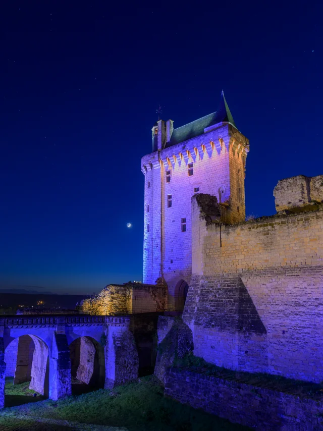 La tour de l'horloge de la Forteresse royale de Chinon