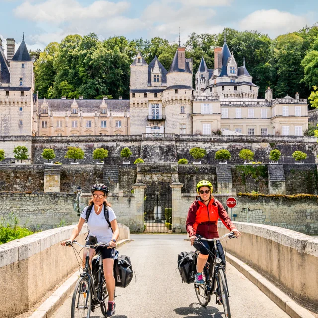Tours Chateaux De La Loire En VÃ©lo Liverpool Vélo La Loire Ã VÃ©