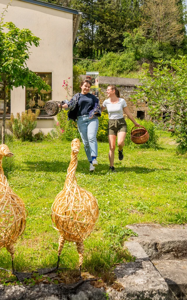 Centre d'Art autour de L'Osier à la rencontre de M Hélène Métézeau, Maître artisan d'art