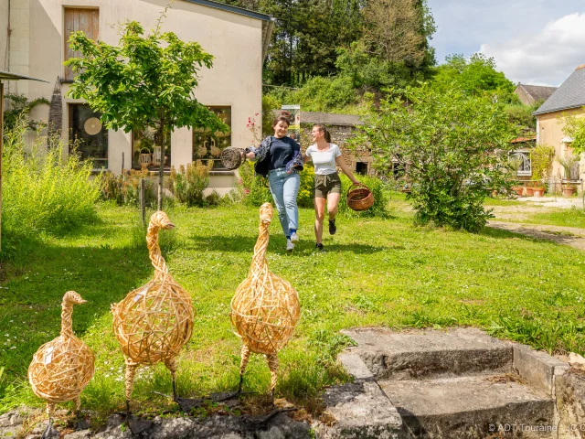 Centre d'Art autour de L'Osier à la rencontre de M Hélène Métézeau, Maître artisan d'art