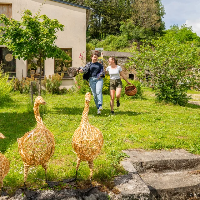 Centre d'Art autour de L'Osier à la rencontre de M Hélène Métézeau, Maître artisan d'art