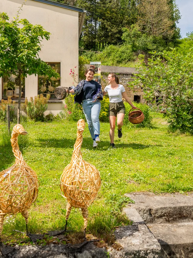 Centre d'Art autour de L'Osier à la rencontre de M Hélène Métézeau, Maître artisan d'art