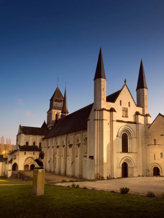Abbaye de Fontevraud Leonard de Serres gisants