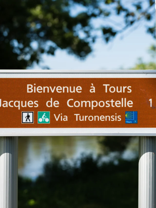 GR®3 le long de la Loire à Tours