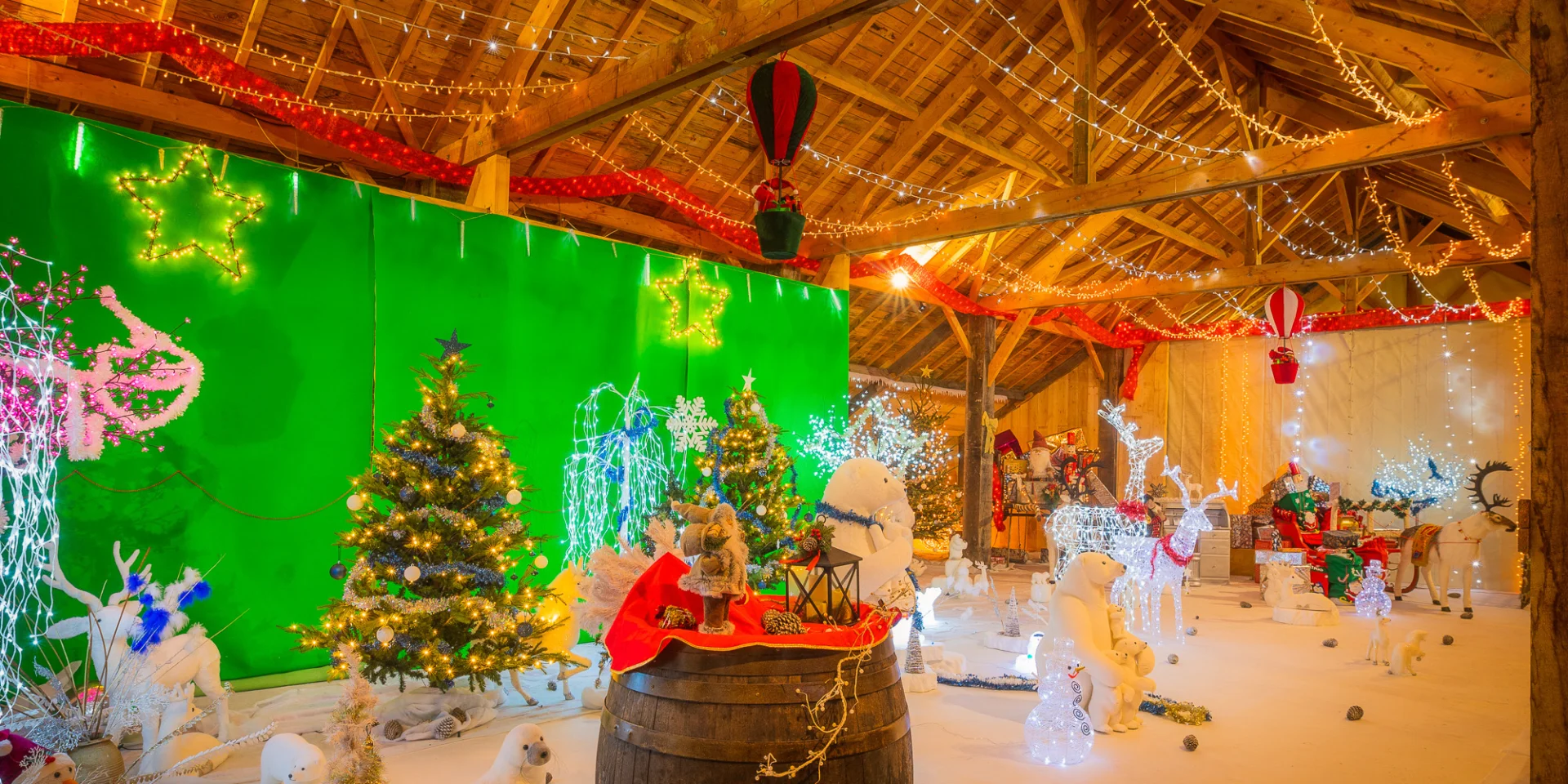 Le village du père noël à la forteresse de Montbazon