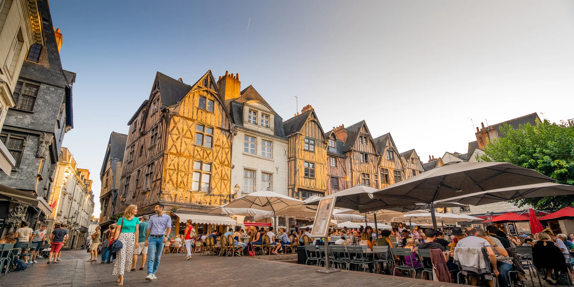 Le case a graticcio della Touraine in Place Plumereau a Tours
