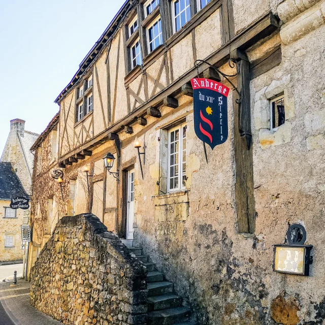 12e eeuwse herberg Saché